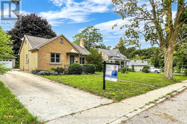 Building Photo - 183 Birmingham St E