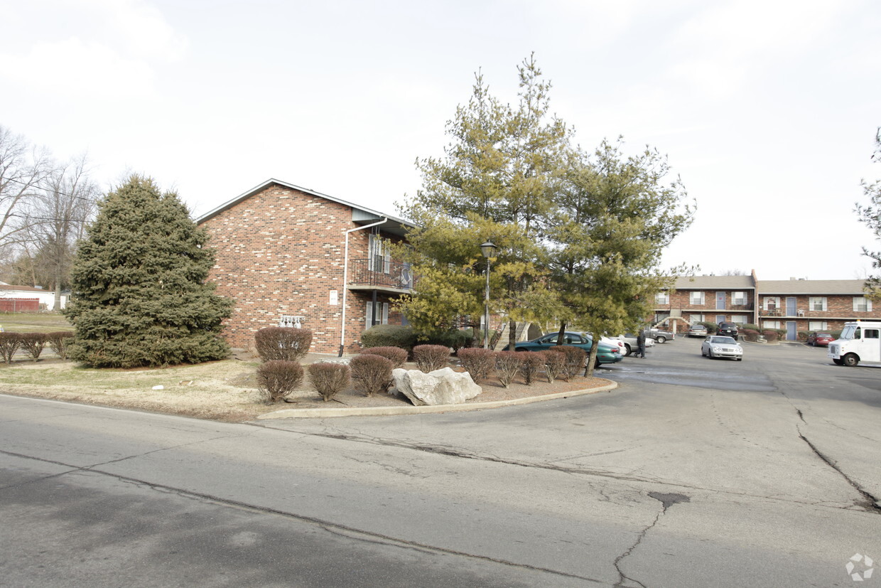 Primary Photo - Watterson West Apartments