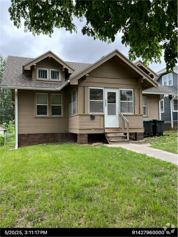 Building Photo - 3535 45 Ave