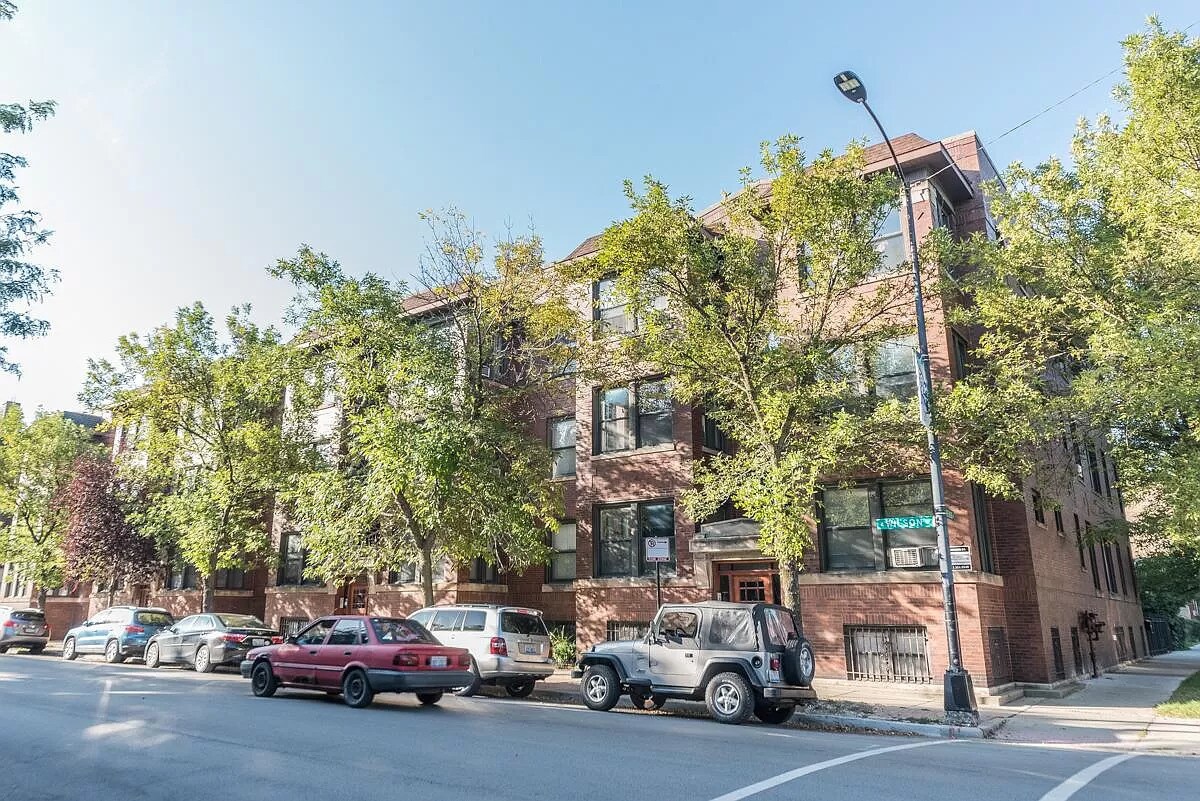 Foto principal - 2338 W Wilson Ave