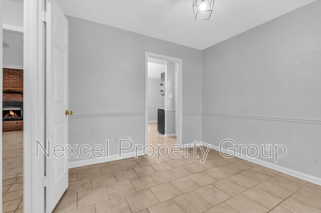 Foto del edificio - 5809 Lee's Crossing St