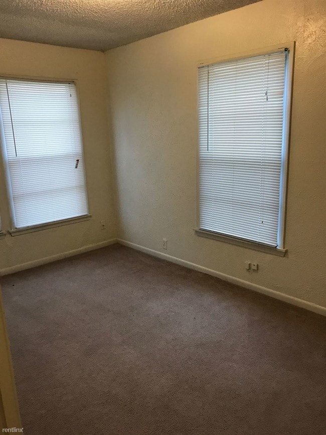 Building Photo - 3 br, 1 bath House - 703 Denton St