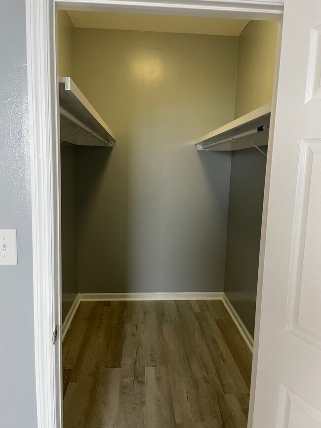 Walk in closet - 1306 New York Ave