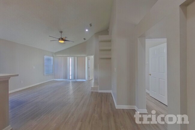 Foto del edificio - 12048 Coachman Lakes Way