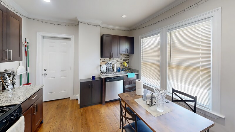 Foto principal - 2991 Washington St