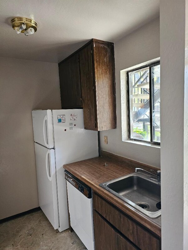 Foto del edificio - 4660 Rio Poco Rd