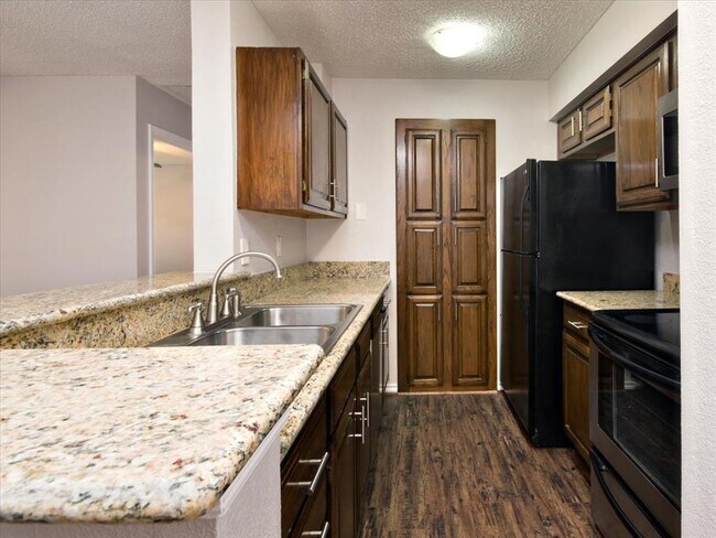 Building Photo - 1310 Harwell Dr