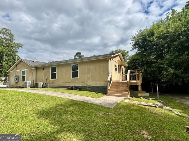 Building Photo - 424 Northdale Rd
