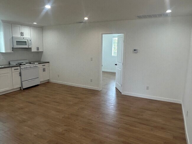 Foto del edificio - 11723 Pendleton St