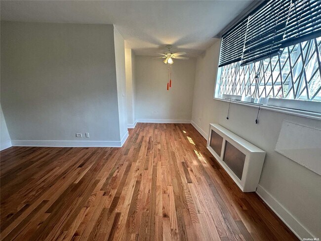Foto del edificio - 48-10 45th St