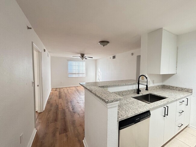 Building Photo - 6768 Heritage Grande