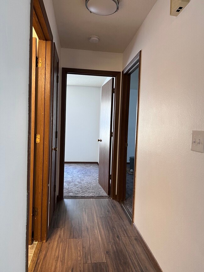 Foto del edificio - 2622 Nelson Dr Unit 2