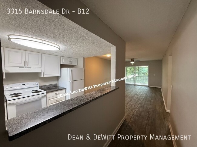 Building Photo - 3315 Barnsdale Dr