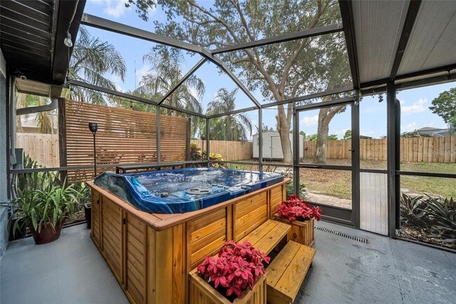 Building Photo - 10314 Deepbrook Dr