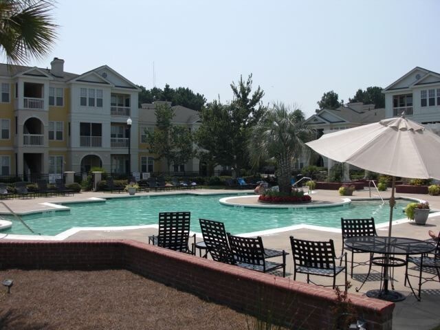 Foto principal - 2 Bedroom 2 Bath Condo at Southampton Pointe - Mt Pleasant