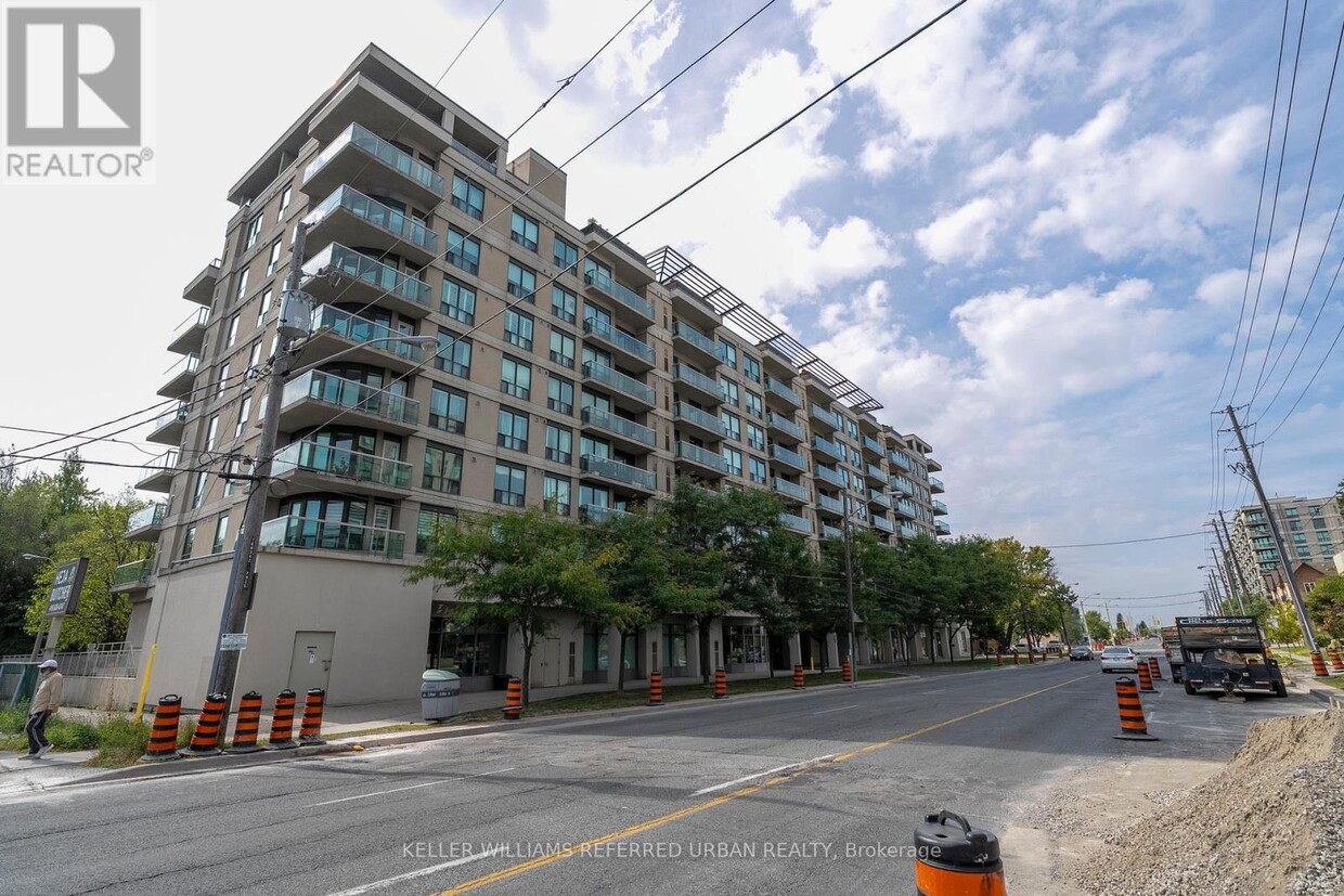 Primary Photo - 935-935 Sheppard Ave W
