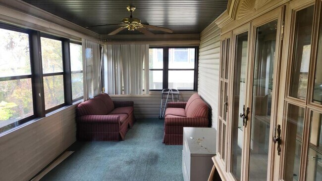 Foto del edificio - 1811 Miller Dr