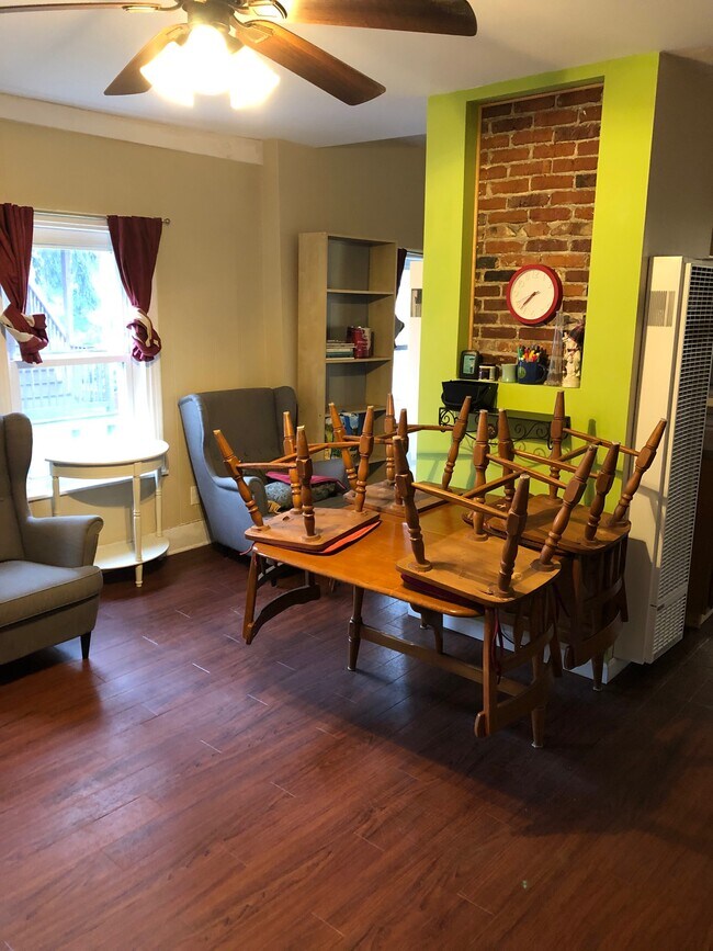 livingroom/dining - 3 Cottage St