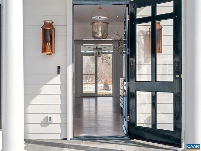 Building Photo - 4018 Fairway Dr