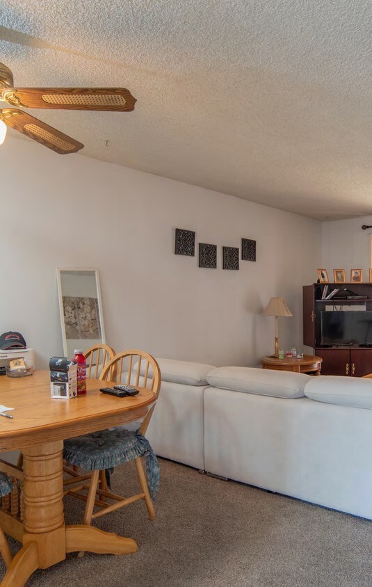 Living room - 16935 116th Ave SE