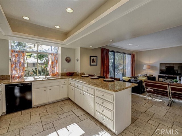 Building Photo - 14 Shasta