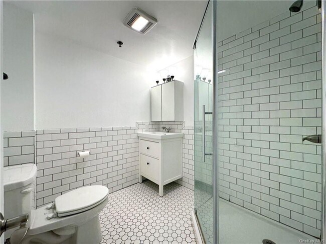 Building Photo - 263 Liberty St