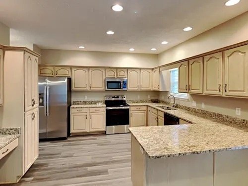 Building Photo - 6975 Calderwood Dr