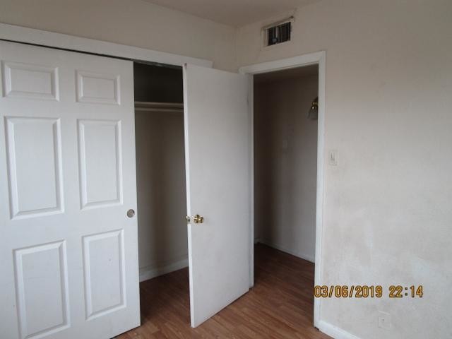 Building Photo - 215 W Nevada Ave