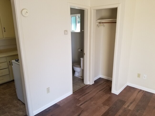 Foto del edificio - 2881 Pennington Rd