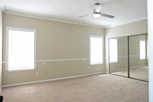 Foto del edificio - 290 Wilcrest Dr