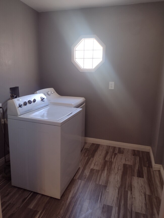 Building Photo - 4617 Cory Pl