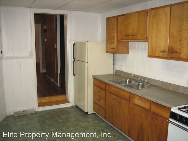 Building Photo - 3 br, 1 bath House - 566 Salem Ave.