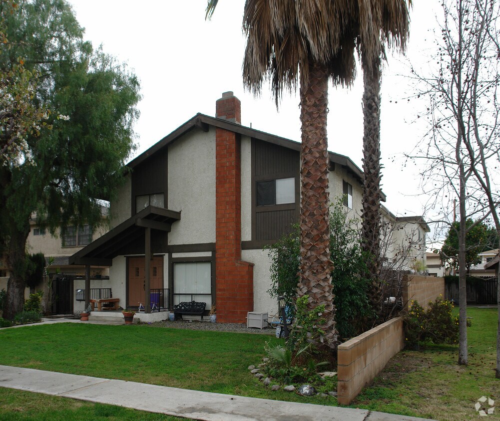 Building Photo - 4202 Howard Ave