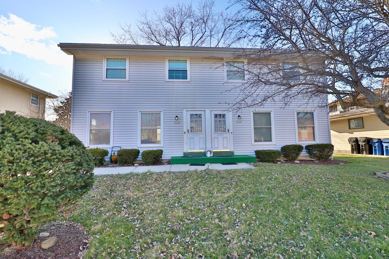 3232 Indiana St, Racine, WI 53405 Townhome Rentals in Racine WI