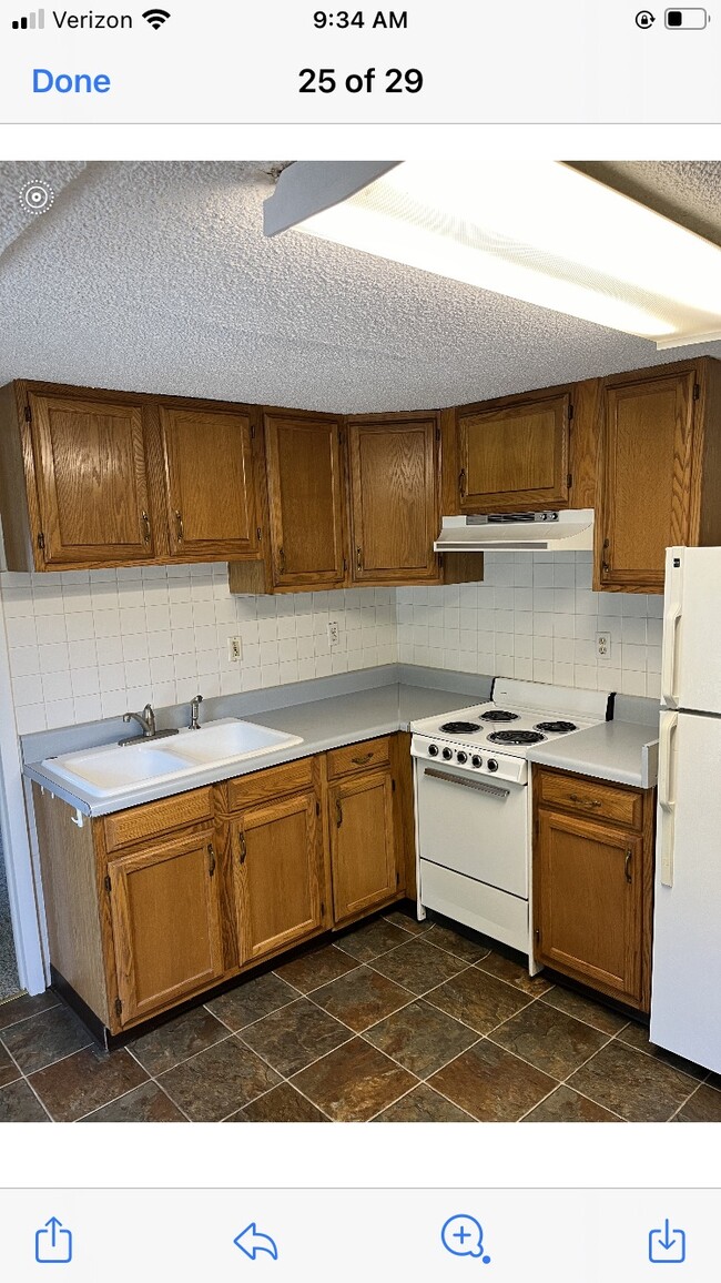 Kitchen - 4045 Freemansburg Ave
