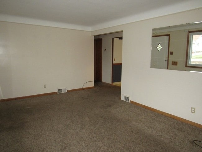 Building Photo - Lovely 3BD Ranch Home!