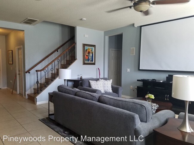 Foto del edificio - 9627 Oak Glade Ave