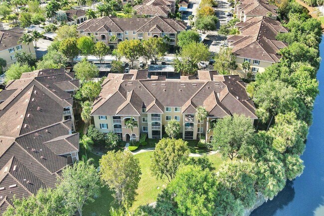 Foto del edificio - 6533 Emerald Dunes Dr