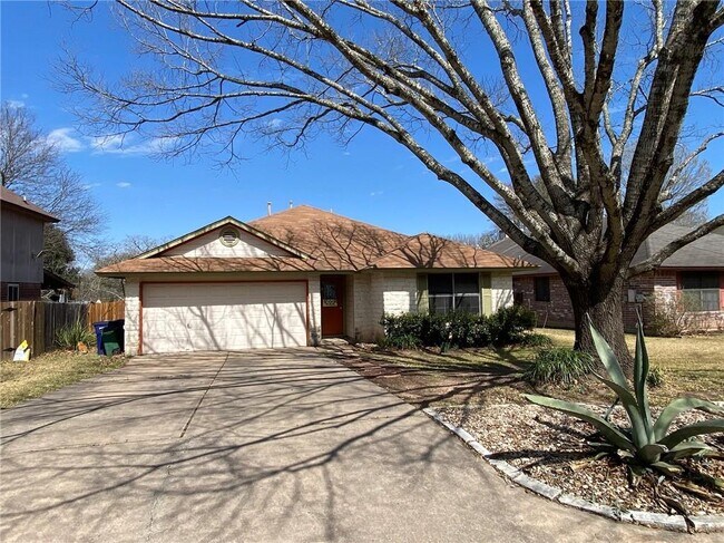 Building Photo - 606 Kingfisher Creek Dr