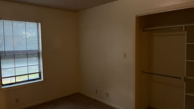 Foto del edificio - 1603 W Elm St