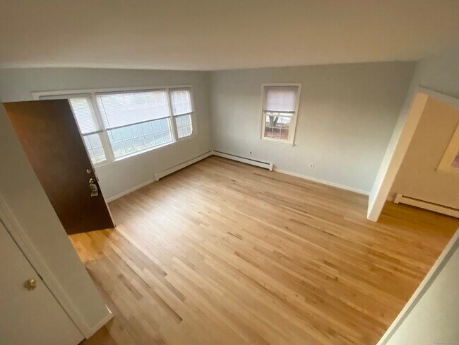 Foto del edificio - 235 Longdean Rd