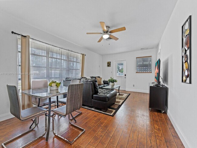 Foto del edificio - 1418 N 16th Ave