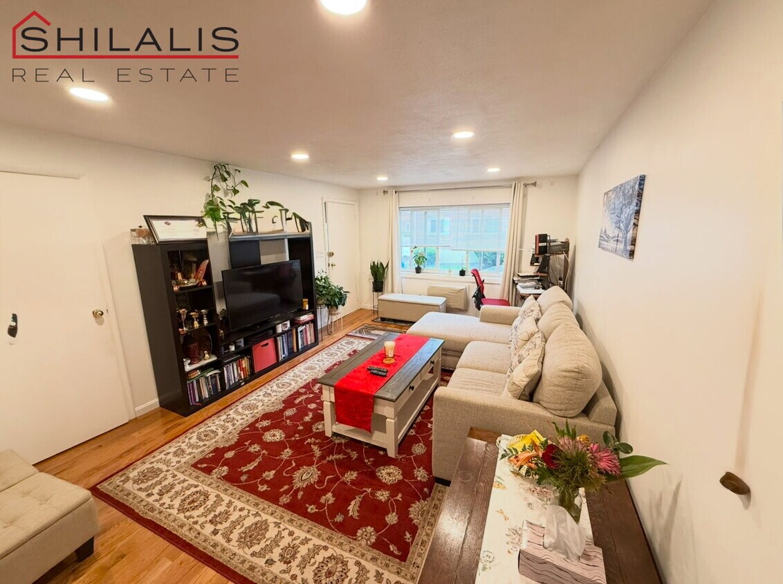 Foto principal - 30 Oxford Cir