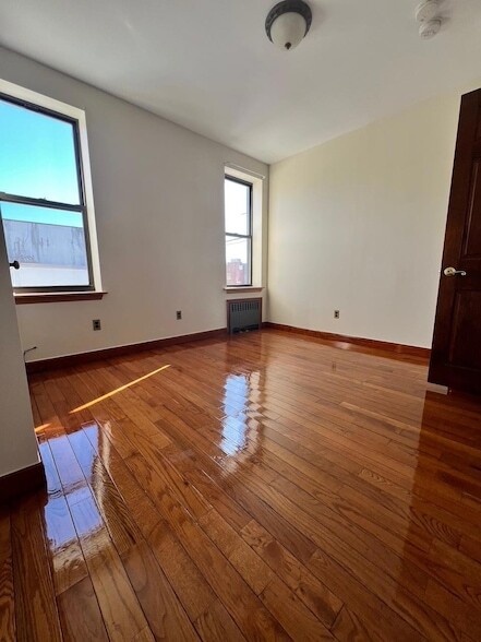 Foto del edificio - 5721 58th Street Unit