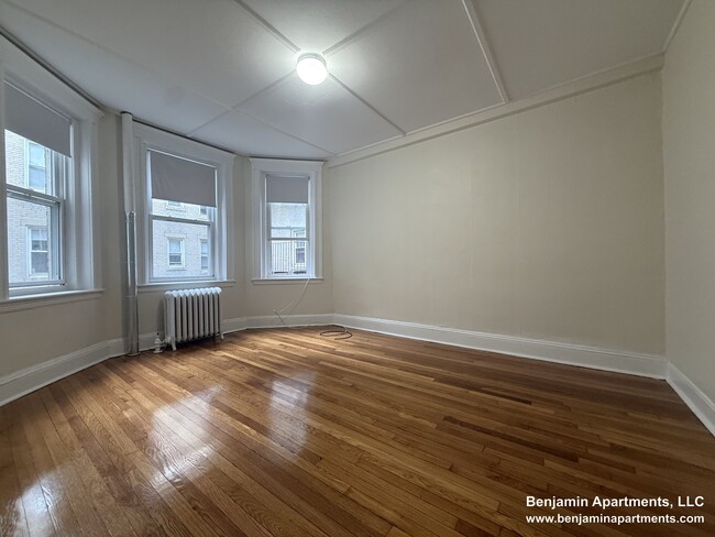 Building Photo - 1179 Boylston St