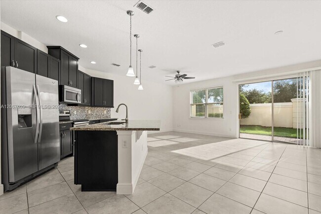 Foto del edificio - 9829 Winnington St
