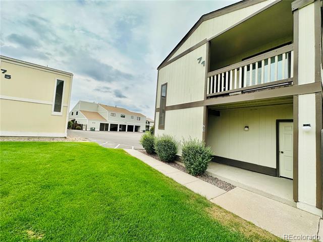 Foto del edificio - 8760 Chase Dr