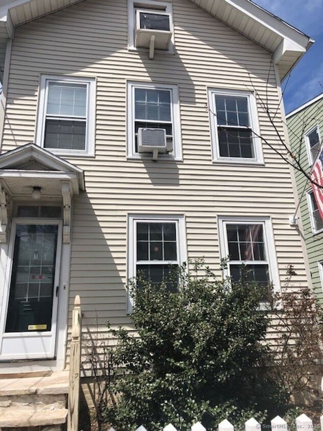 Primary Photo - 72 Mechanic St