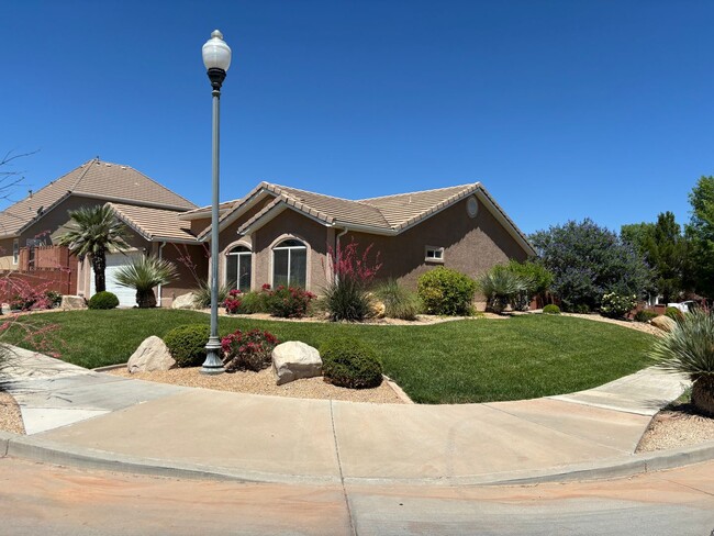 Building Photo - Single Family Home Near Desert Hills High ...