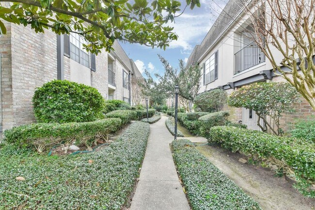 Foto del edificio - 1811 Stoney Brook Dr